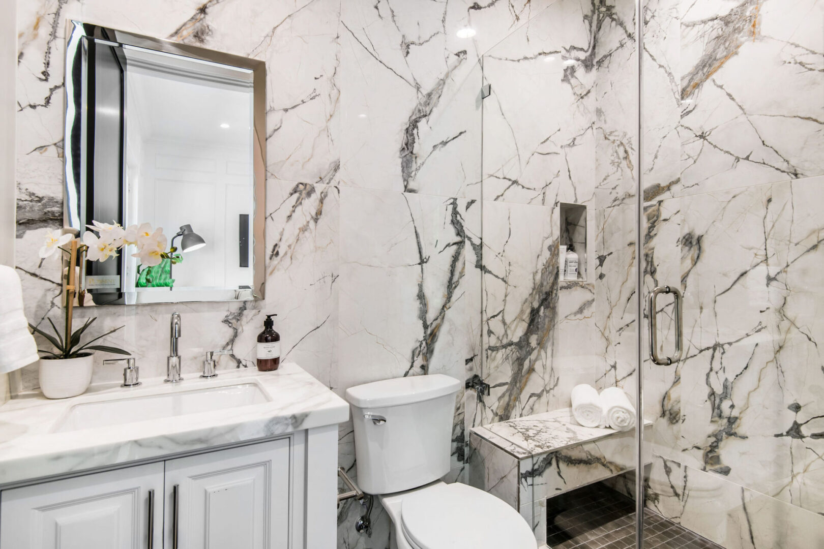 Luxury Bathroom With Beautiful Marble Feature Wall