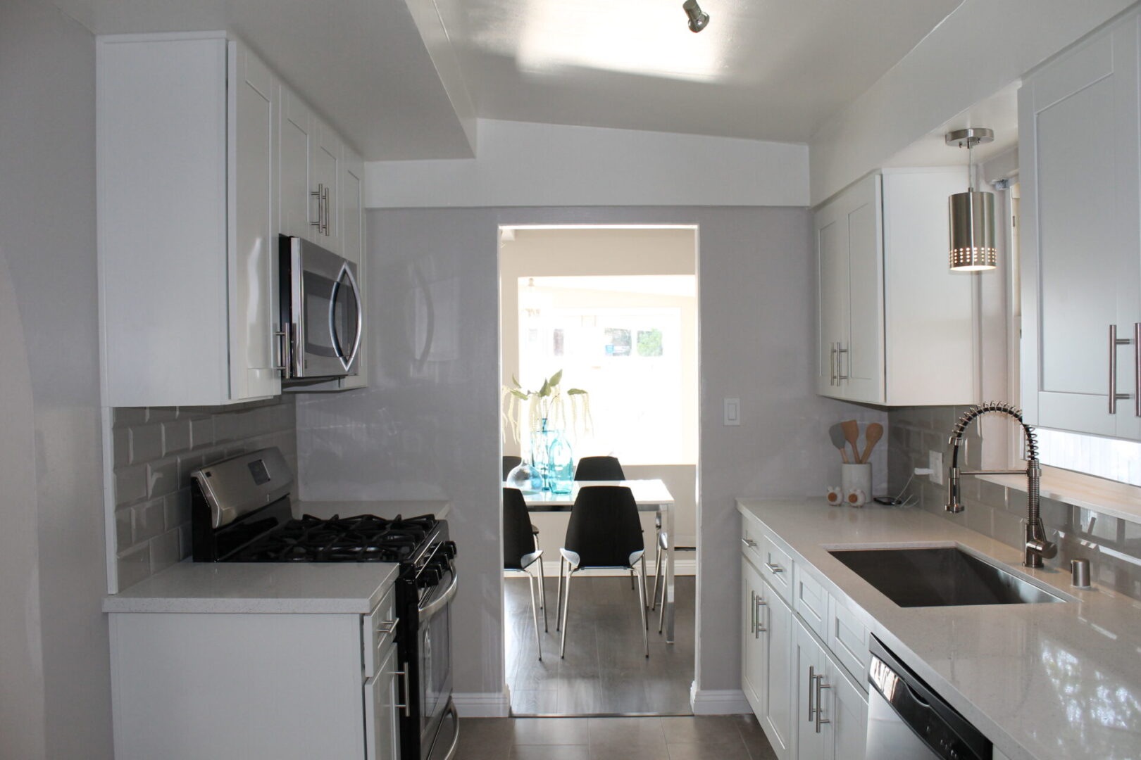 Beautiful Kitchen With White Touch